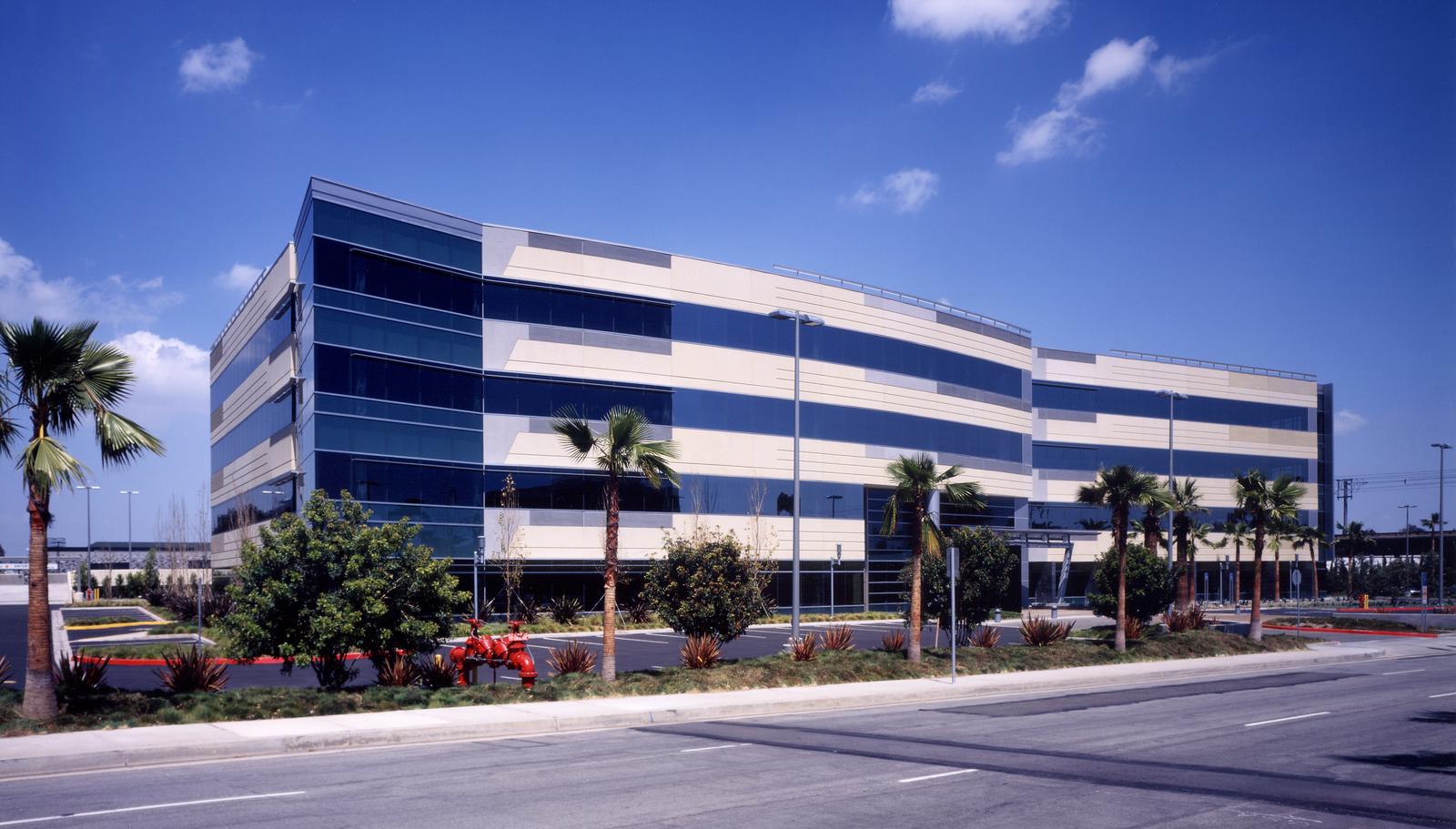 Grand Ave Corporate Headquarters, El Segundo, California, photograph 1 of 10